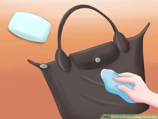 Image titled Wash a Longchamp Bag Step 2